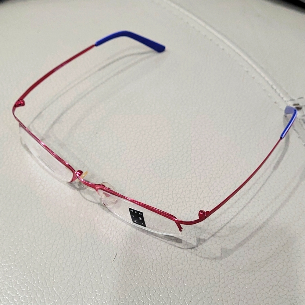 New MenIzzi eyeglasses